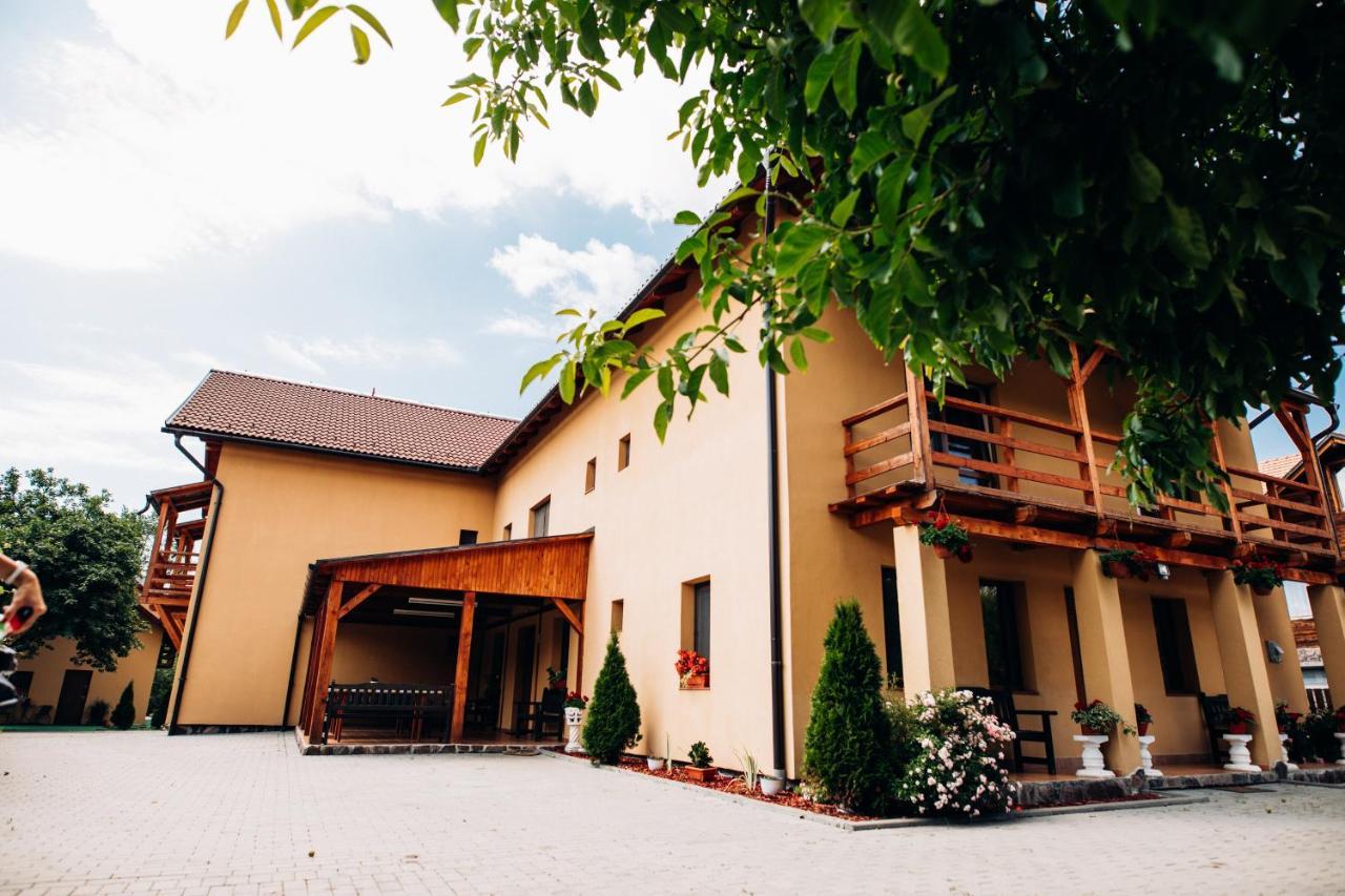 Iris 2 Bed & Breakfast Praid Ngoại thất bức ảnh