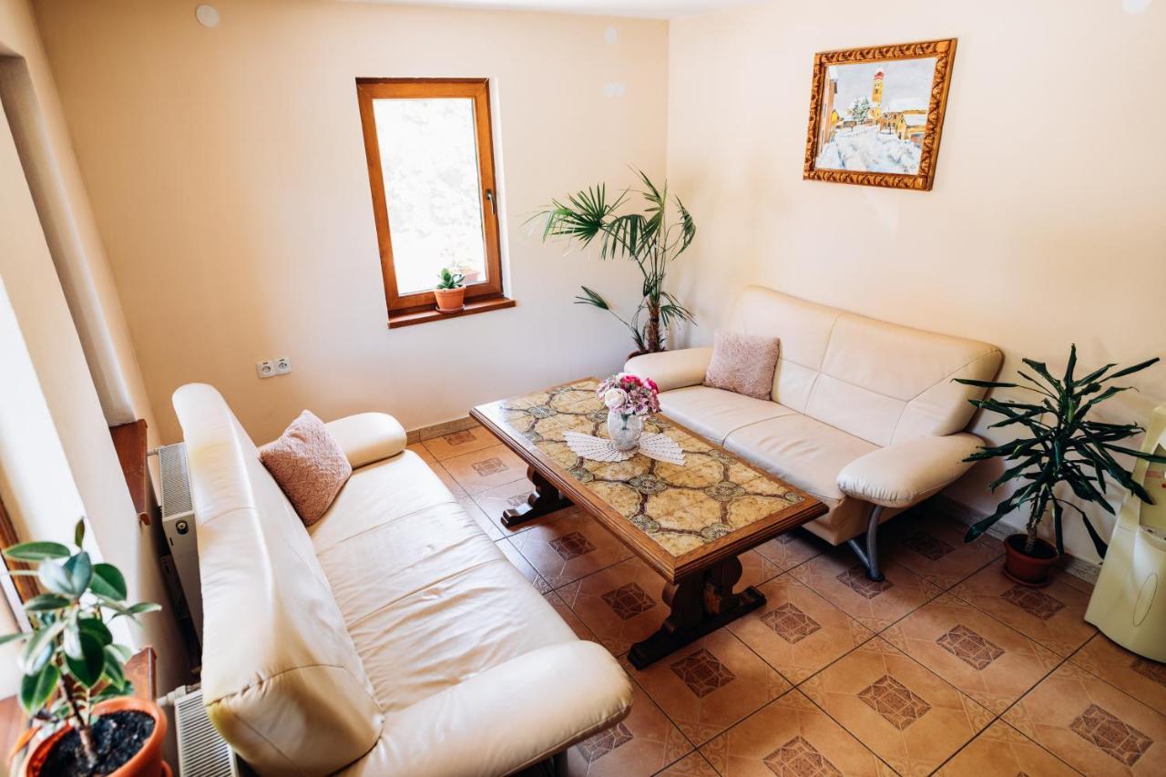 Iris 2 Bed & Breakfast Praid Ngoại thất bức ảnh